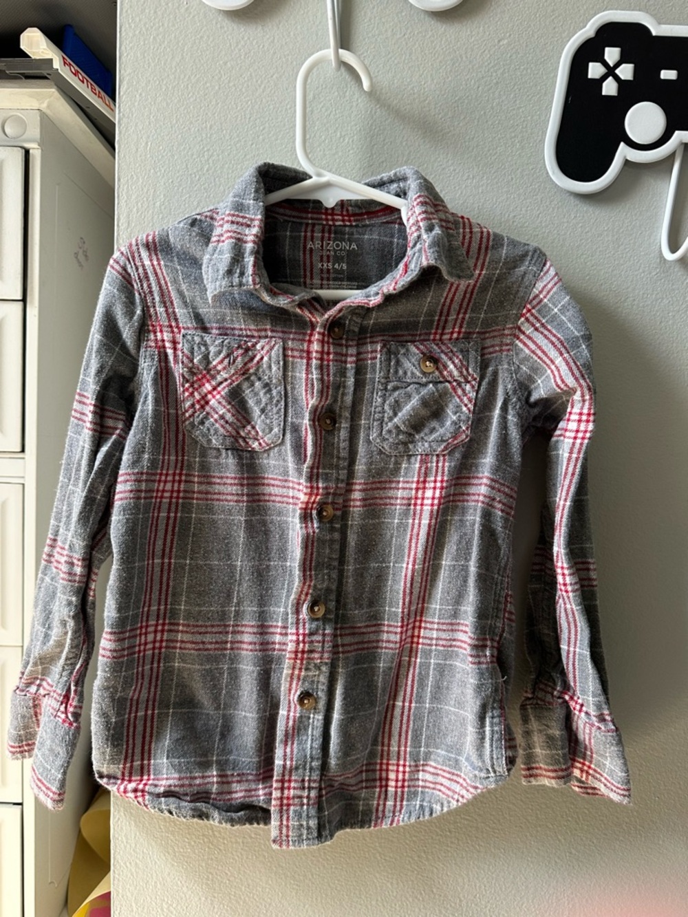 Arizona Jean Company Gray & Red Plaid Kids Button-Down Shirt